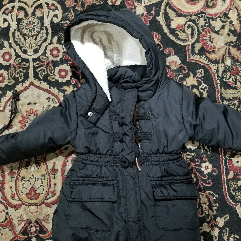 Old navy puffy jacket